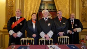 thumbnail-Salvador González impone la Medalla al Mérito a los abogados cordobeses José Mª Sánchez y Mª Victoria García de la Cruz