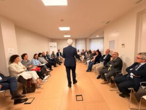 thumbnail-El presidente de Abogacía Española se reúne con los colegiados de Gipuzkoa