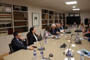 Representantes de la Abogacía Española y de la Comisión de Asuntos Institucionales del Consejo General del Poder Judicial (CGPJ)