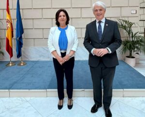 thumbnail-El presidente de la Abogacía Española y la fiscal general del Estado mantienen la primera reunión institucional