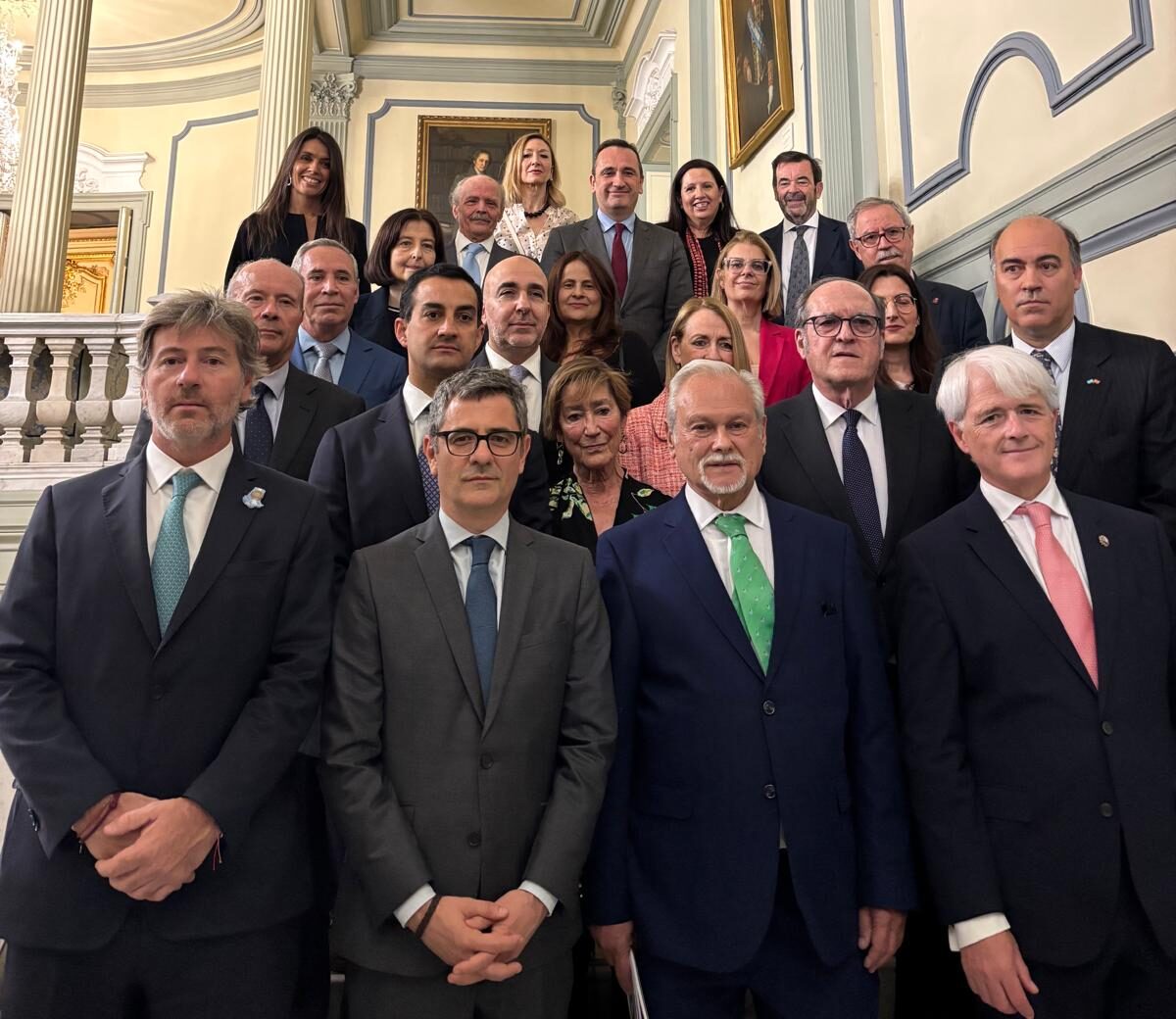 GRUPO AUTORIDADES EN IBA