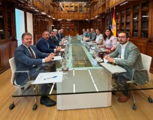 thumbnail-Abogacía Española, Procuradores y Graduados Sociales trasladan al Ministerio de Justicia los problemas en la implantación de los Tribunales de Instancia