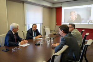 thumbnail-Abogacía, Procuradores y Arquitectos acuerdan mantener una interlocución conjunta sobre el desarrollo de la Pasarela al RETA