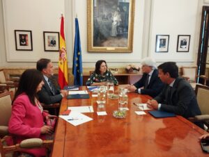 thumbnail-Salvador González aborda el arranque del año judicial con la fiscal general del Estado