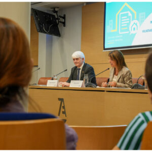Casi 8.000 abogados se forman en vivienda